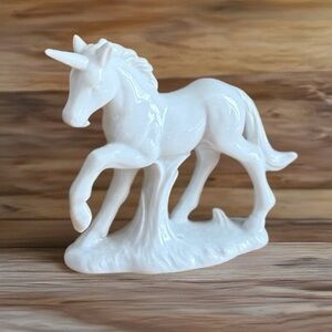 Asahi Unicorn White Porcelain Figurine 4” inch - Made in Japan MCM Vintage